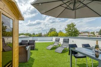 Rooftop Home With Whirlpool & Sauna