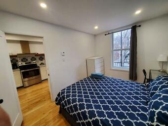 Mile-end Pet Friendly 3rooms Available