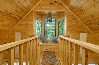 Grady's Hideaway