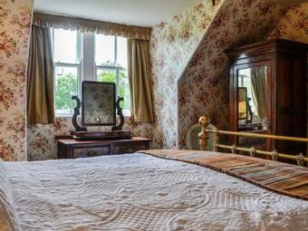 Beautiful Traditional Secluded Country Cottage