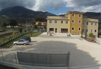 Giga Hotel