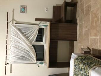 Hostal Laguna Vadu
