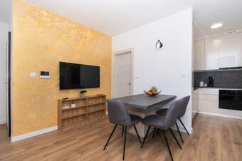 Apartments Luxury Golden Suites