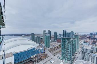 Apartamento Chol Suites - Cn Tower, Downtown Toronto-metro Toronto Convention Centre-300 Front Street W