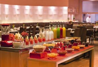 Mövenpick Hotel & Apartments Bur Dubai