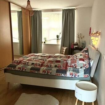 Newly Decorated Cool, Stylish, Quiet Apartment, High Ceiling, Near Castle - Enjoy The Old Town Like Locals