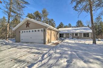 Stunning Wisconsin Home Less Than 4 Mi To High Falls!