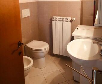 Apartamento Bilocale In Centro Con Giardino