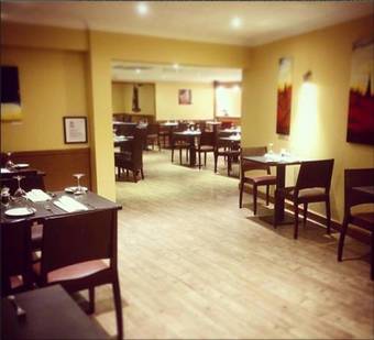 Roydon Marina Village Hotel