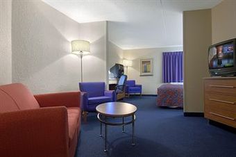 Motel Red Roof Inn & Suites Cleveland - Elyria