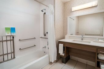 Hotel Home2 Suites By Hilton Corona
