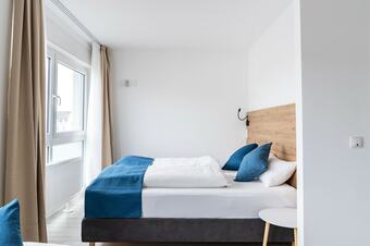 Hotel83