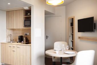 Hotel Residhome Paris Clamart