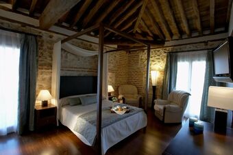 Hotel El Pontifical