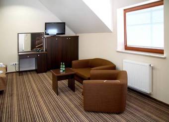 Aviator Hotel