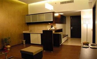 Dolphin Hotel