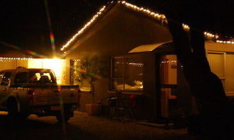 Almond Court Motel