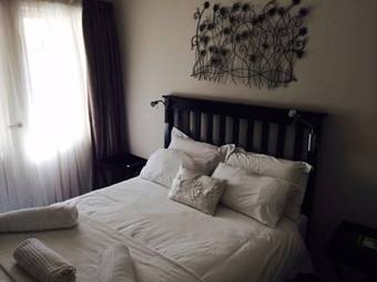 Bed & Breakfast Hiflyerz Guest House