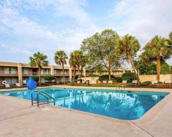 Hotel Clarion Inn & Suites Dothan South