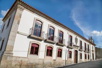 Bed & Breakfast Solar Dos Almeidas - Turismo De Habitacao