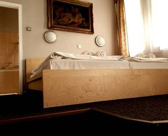 Hotel Zlat� ?tika
