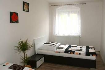 Hostal Penzion Zahr�dka