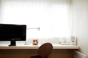 Hotel Campanile Evry Est - Saint Germain Les Corbeil