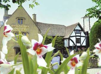 Posada The Broadway Hotel