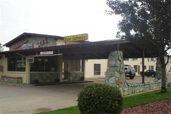 Lamplighter Motel