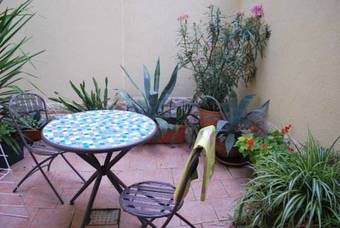Chez Alfred Et R�gine