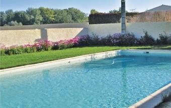 Holiday Home Noves 59 With Outdoor Swimmingpool