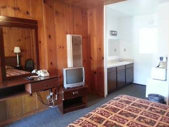 Pine Cone Motel