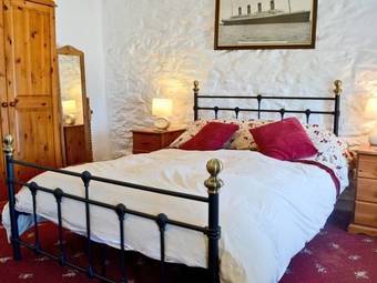 Porth Colmon Farmhouse