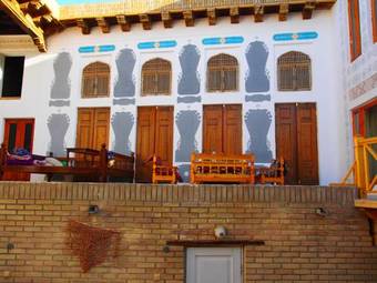 Bibi-khanym Hotel