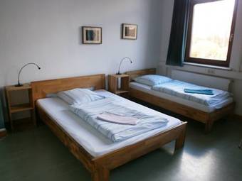 Hostel37