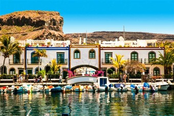 Apartamentos Livvo Puerto De Mog�n