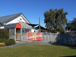 Tudor Park Motel