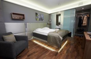 Glo Hotel Airport