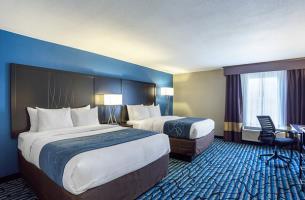 Hotel Comfort Suites University