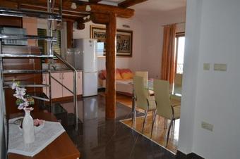 Apartments Karlo