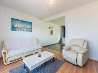 Apartment Otocka V