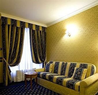 Hotel Ovest