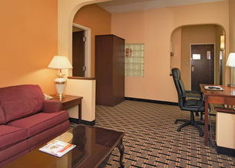 Hotel Clarion Inn & Suites Northwest