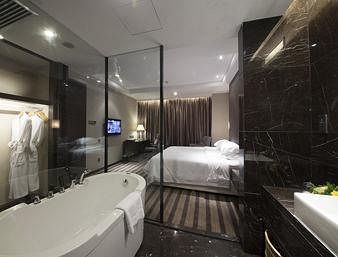 Days Hotel Huanan