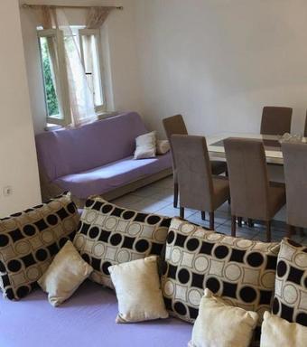 Apartment Jeli?