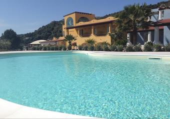 Hotel Bougainville