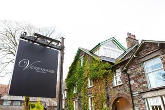 Oak Bank Hotel
