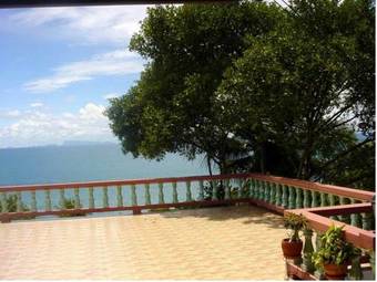 Golden Hill Resort