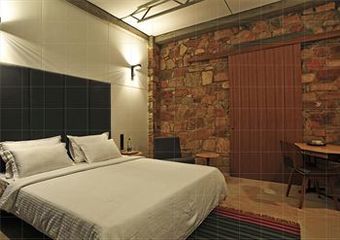 Mana Hotel