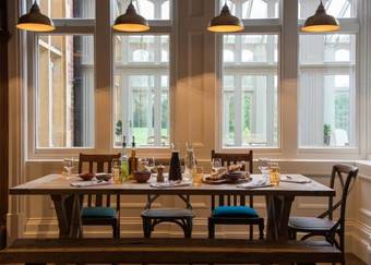 Hotel Burley Manor
